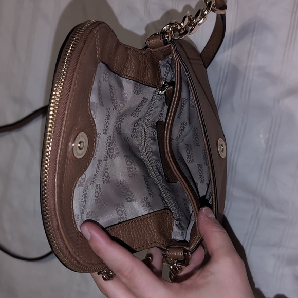 Michael Kors crossbody leather purse - Picture 5 of 8